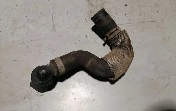 Volkswagen PASSAT B8 Engine coolant pipe/hose 5Q0122073AL 5Q0122291N