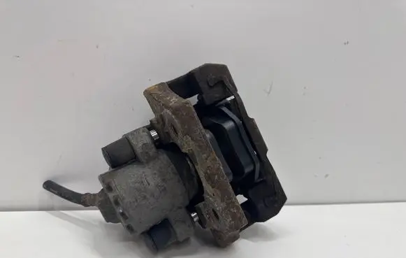 BMW 5 E60 E61 Rear brake caliper 11819000671