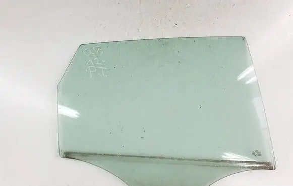 Rear door window glass
