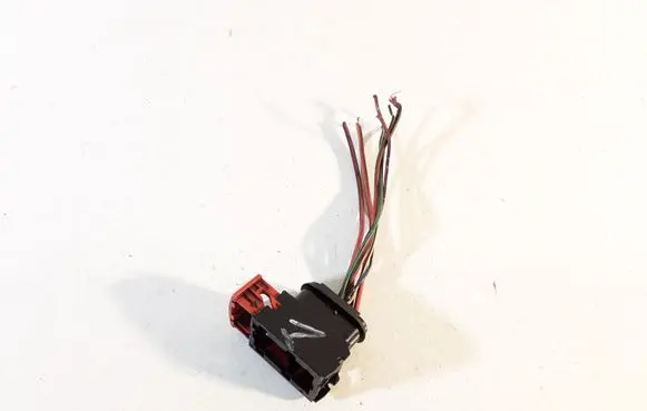 Toyota Corolla E120 E130 Headlight/headlamp wiring loom/harness 