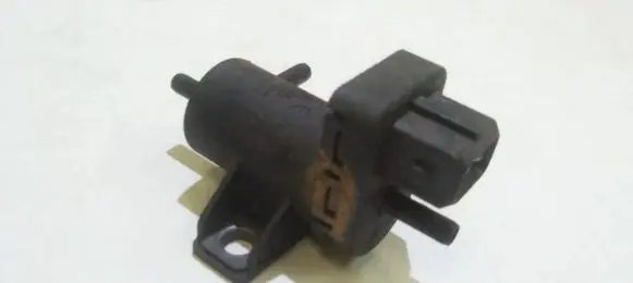 Renault Megane I Turbo solenoid valve 7700113709