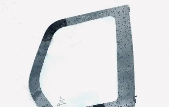 Mitsubishi Space Star Rear side window