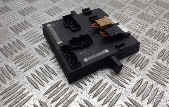 Seat Exeo (3R) Light relay 8E0907279N