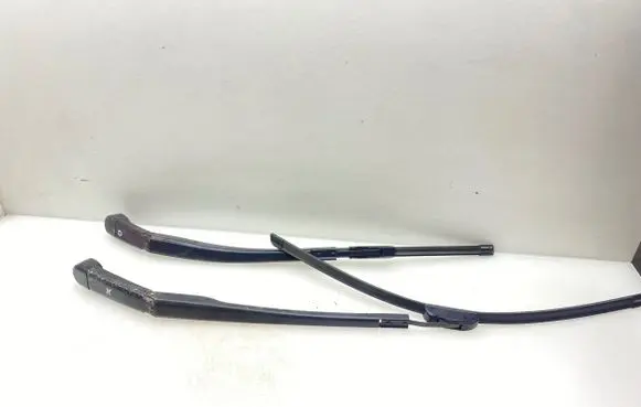 Honda Civic Front wiper blade arm
