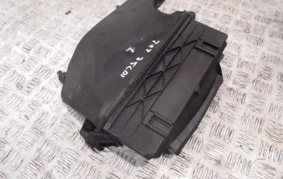 Mercedes-Benz E W213 Air filter box cover 