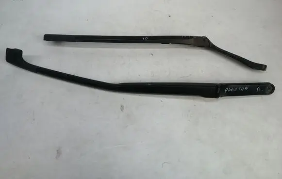 Volkswagen Phaeton Front wiper blade arm