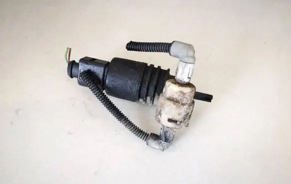 Skoda Fabia Mk2 (5J) Windscreen/windshield washer pump
