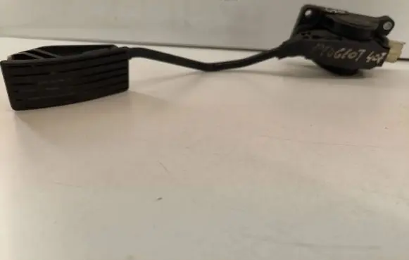Peugeot 407 Accelerator throttle pedal F00C3E2429