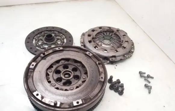 BMW 1 E81 E87 Clutch set kit 7567841 7560876 7567842