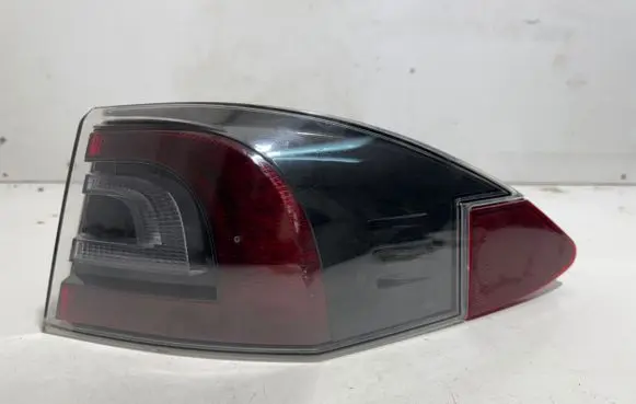 Tesla Model S Rear/tail lights 600592100B 0013411118000 134111182495