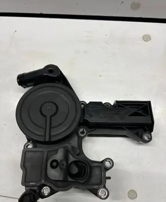 Audi TT TTS Mk2 Oil breather separator 06H103495H