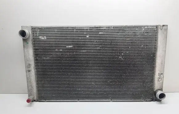BMW 5 E60 E61 Coolant radiator 7787440 17117787440