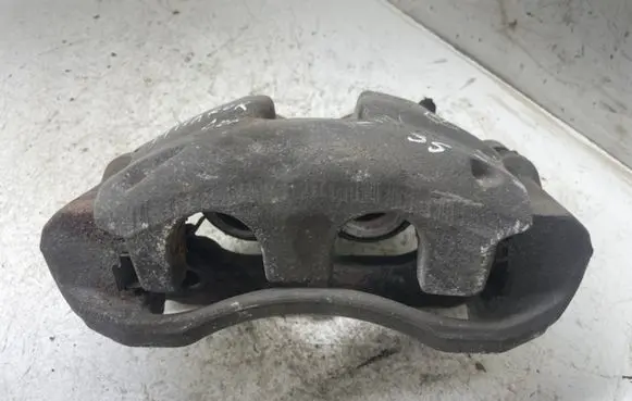 Volkswagen Amarok Front brake caliper 2H0615106