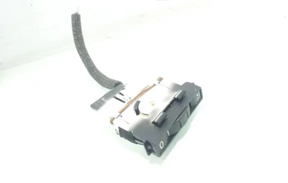 Volkswagen Touareg I Air circulation switch 7L6819765M