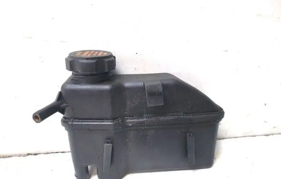 Volvo XC70 Power steering fluid tank/reservoir 30665496