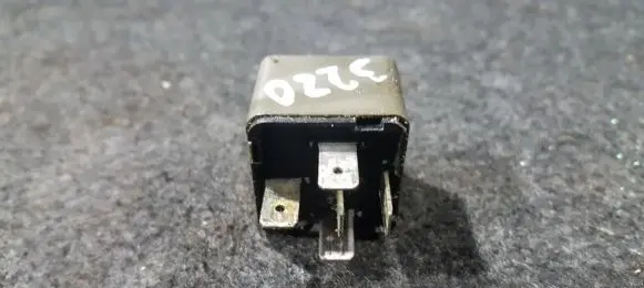 Fiat Punto (176) Other relay 7686773