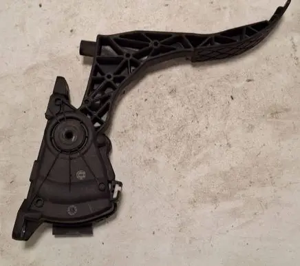 Skoda Octavia Mk1 (1U) Accelerator throttle pedal 6PV00849501 6Q1721503B