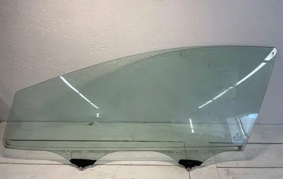 Honda Civic IX Front door window glass four-door 43R00049