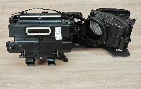 Audi A4 S4 B9 Interior heater climate box assembly 8W1820005