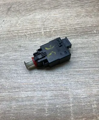 BMW 3 E36 Brake pedal sensor switch 8360420 110187