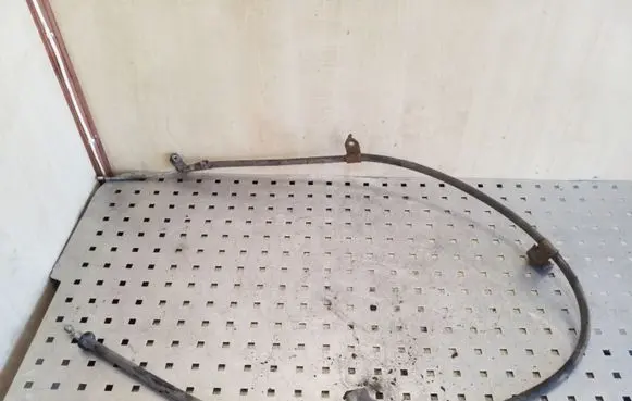 Handbrake/parking brake wiring cable