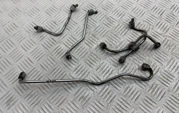 Toyota Corolla Verso AR10 Fuel injector supply line/pipe 237010R020 237020R020 237030R020