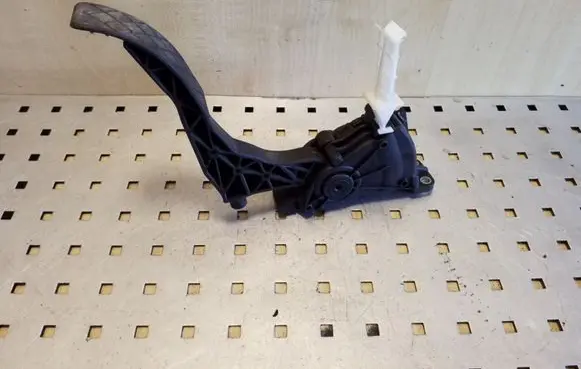 Audi A3 S3 8L Accelerator throttle pedal 6Q1721503B