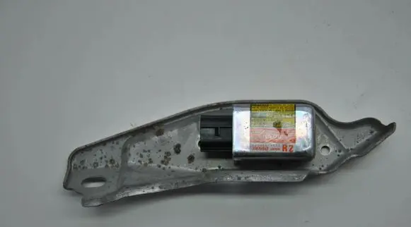 Lexus GS 300 350 430 450H Airbag deployment crash/impact sensor 8983330020 1879001772