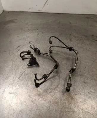 Volvo C30 Fuel injector supply line/pipe 