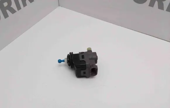 Nissan Qashqai Headlight level adjustment motor 7700420737