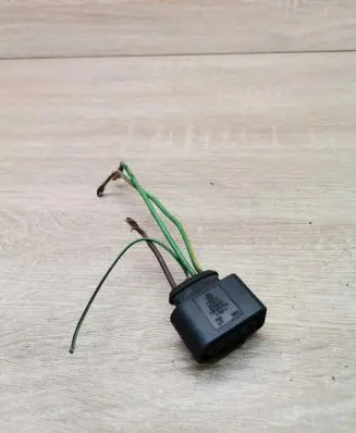 Volkswagen Touran I Plug wire 1j0973724