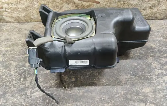 Cadillac SRX Subwoofer speaker 25718355