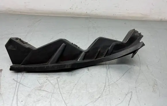 Volkswagen PASSAT B6 Front bumper mounting bracket 3C0807889