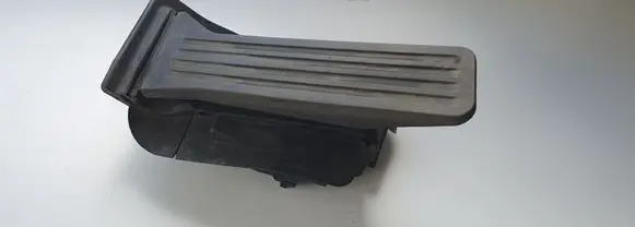 Mazda 3 II Accelerator throttle pedal
