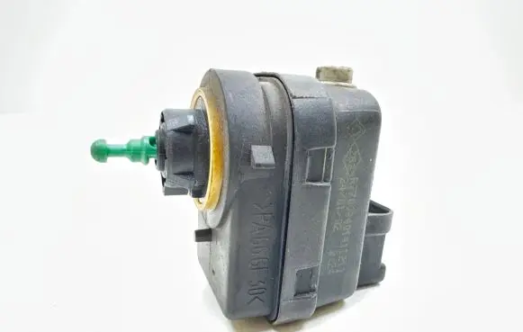 Renault Scenic I Headlight level adjustment motor R7700840141