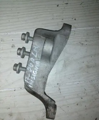 Opel Insignia B Engine mounting bracket 22985095