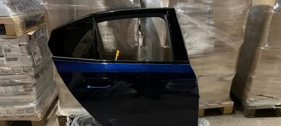 BMW 5 G60 Rear door