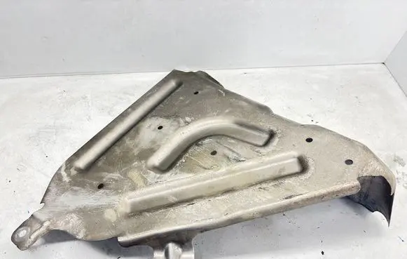 Chevrolet Corvette C7 Fuel tank bottom protection 84128412