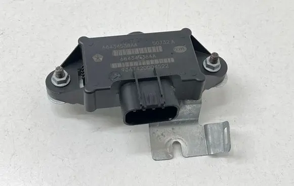Chrysler Pacifica Fuel injection pump control unit/module 50732A 68434538AA 9347420004522