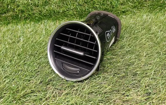 Mercedes-Benz C W204 Dashboard side air vent grill/cover trim A2048306654