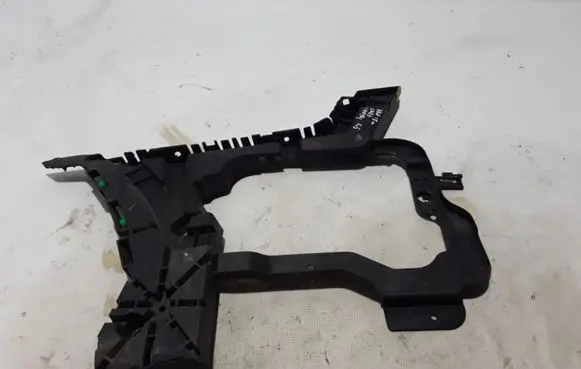 Volvo S90, V90 Rear bumper mounting bracket 31425065