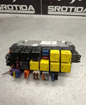 Mercedes-Benz S W220 Fuse module A0325458232 05045116