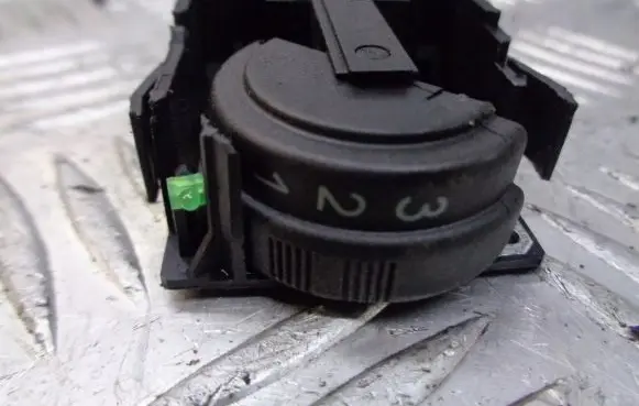 Citroen Xsara Picasso Headlight level adjustment motor 
