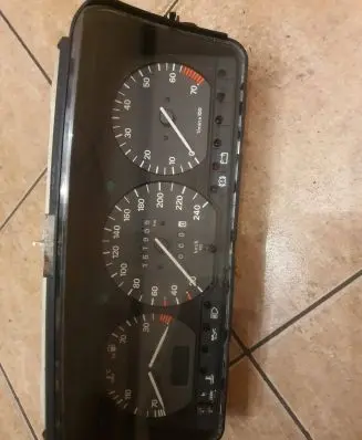 Volkswagen PASSAT B4 Speedometer (instrument cluster) 3a0919033as