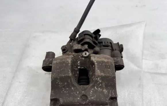 Mercedes-Benz GLC C253 Rear brake caliper A2534231098