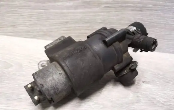 Mercedes-Benz E W210 Electric auxiliary coolant/water pump 0018353564 0392020029