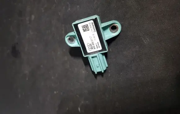 Audi A4 S4 B7 8E 8H Airbag deployment crash/impact sensor 8K0955557C