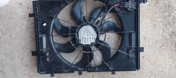 Mercedes-Benz C W205 Electric radiator cooling fan A0999061000 0130708401 3137234001