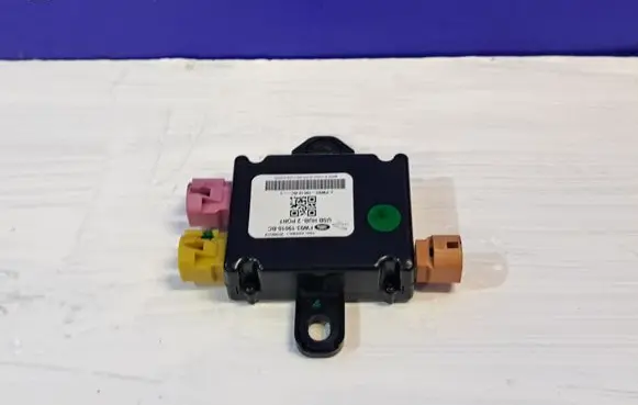 Jaguar XJ X351 USB control unit FW9319010BC