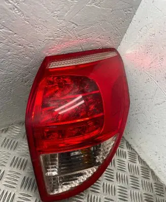 Toyota RAV 4 (XA30) Rear/tail lights 1090037
